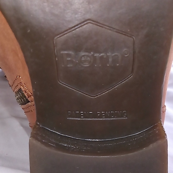 Born Women's Brown Leather Boots - Picture 2 of 9